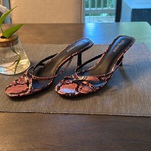 Jeffrey Cambell Kitten thong sandals